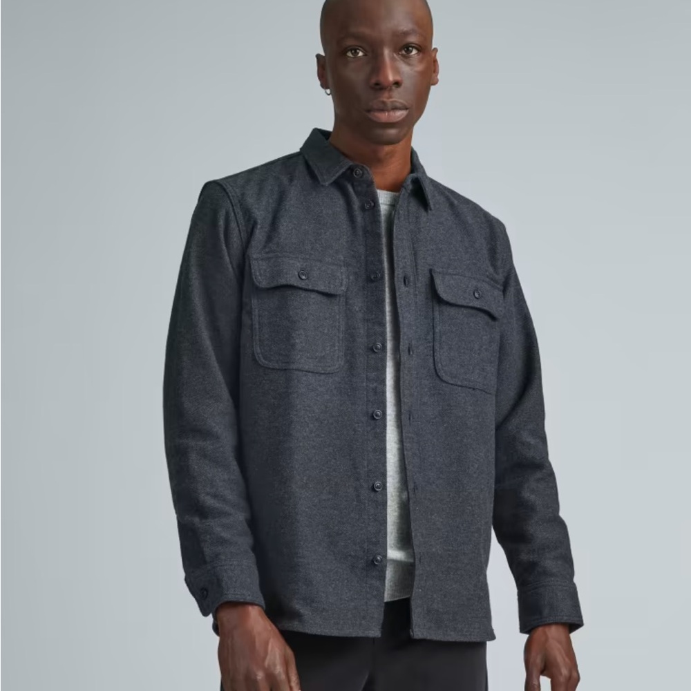 Everlane Heavyweight Overshirt Flannel Button Down Shirt in Charcoal Heather - Picture 3 of 7